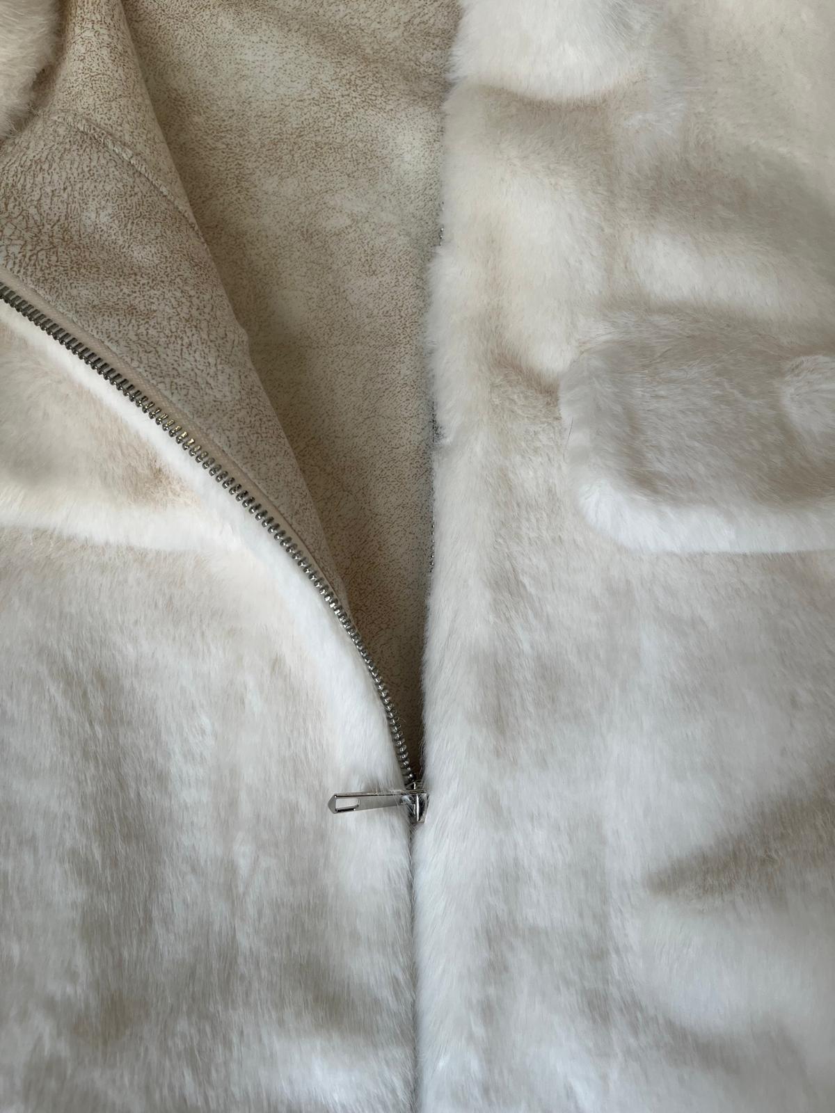 Pelliccia Corta Soft Luxe – Bianco Latte